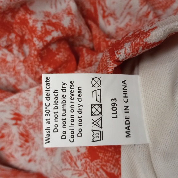 IN THE STYLE SALMON PINK, ZIP BACK, CROPPED TOP - Picture 12 of 13